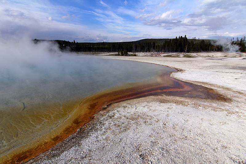 Yellowstone-national-park-wyoming-usa