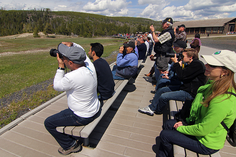 old-faithful-yellowstone