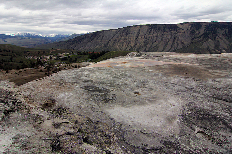 yellowstone-mammoth-hot-springs