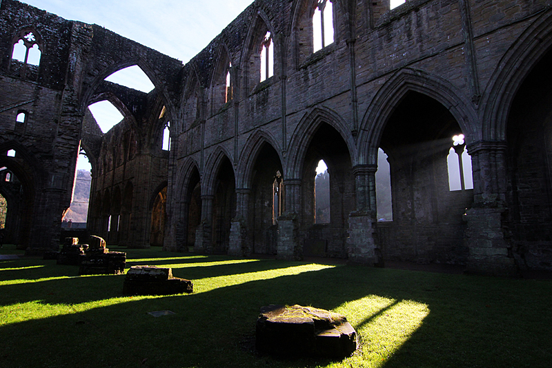 tintern-abbey-river-wye