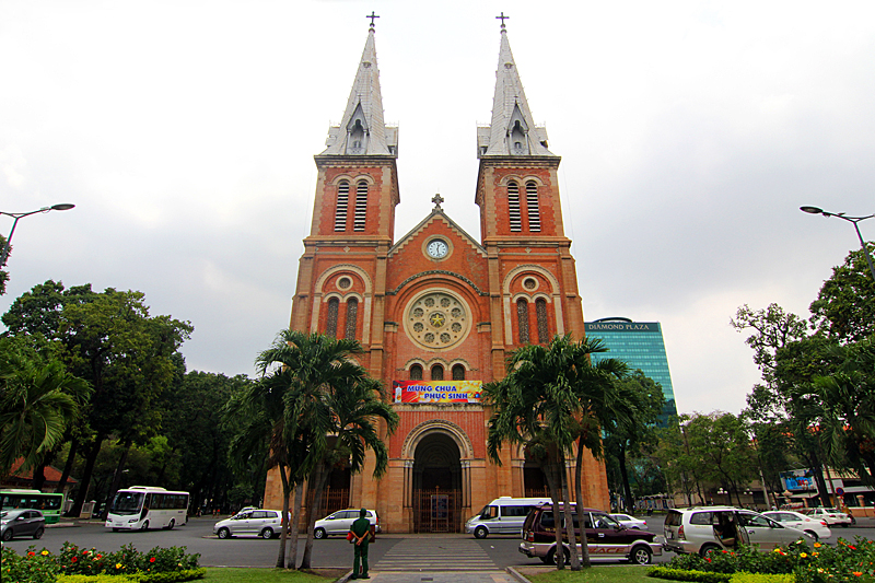 ho-chi-minh-sehenswuerdigkeiten-saigon-notre-dame-basilica