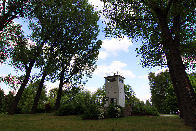 ddr-grenzturm-nieder-neuendorf-bei-berlin