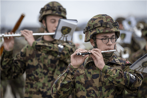 typisch schweiz armee