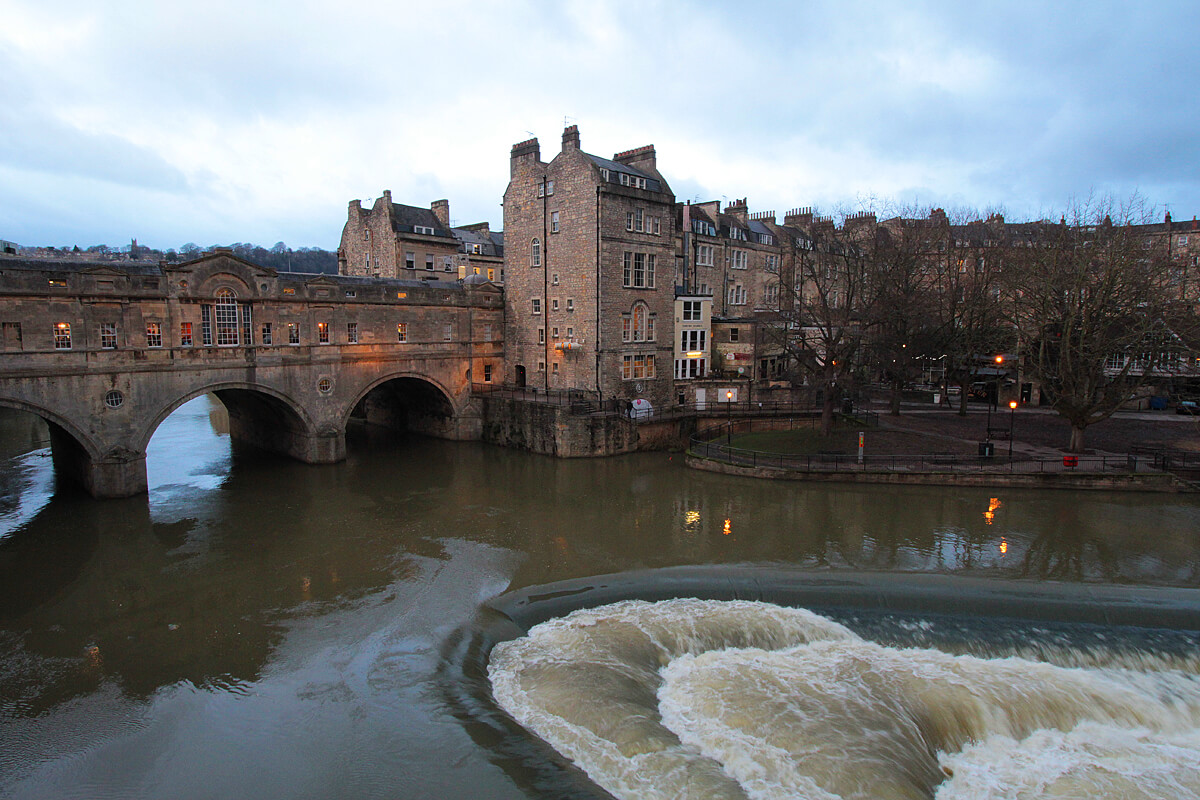 pulteney-bridge-in-bath-südengland