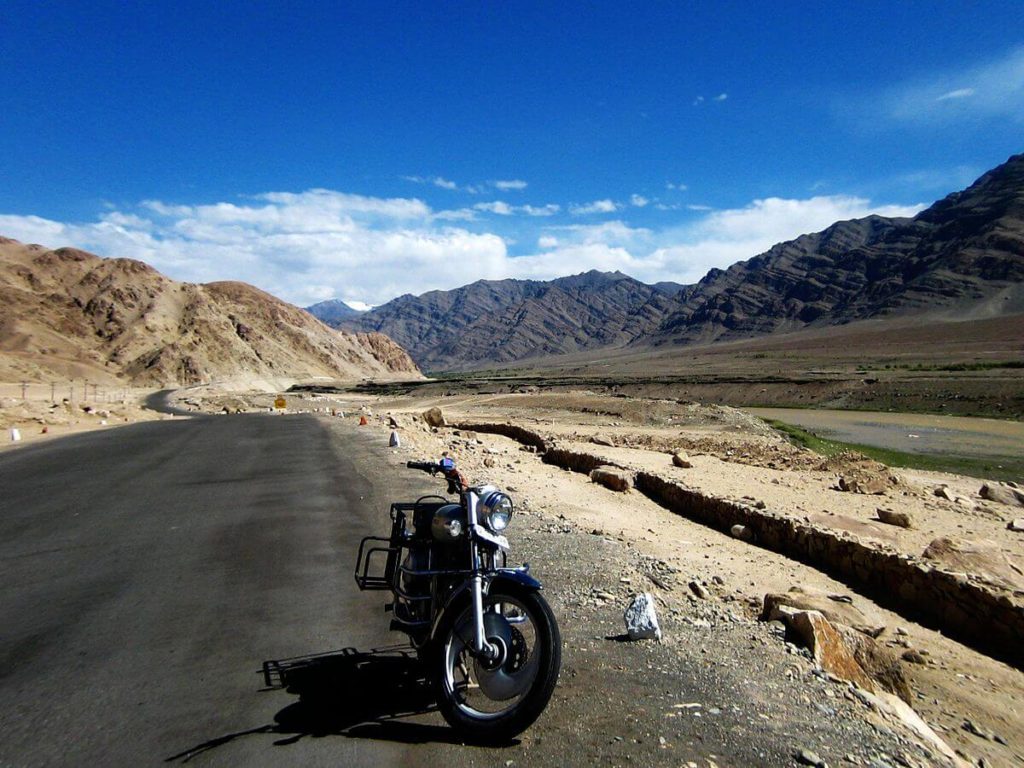 motorrad touren im himalaya gebirge